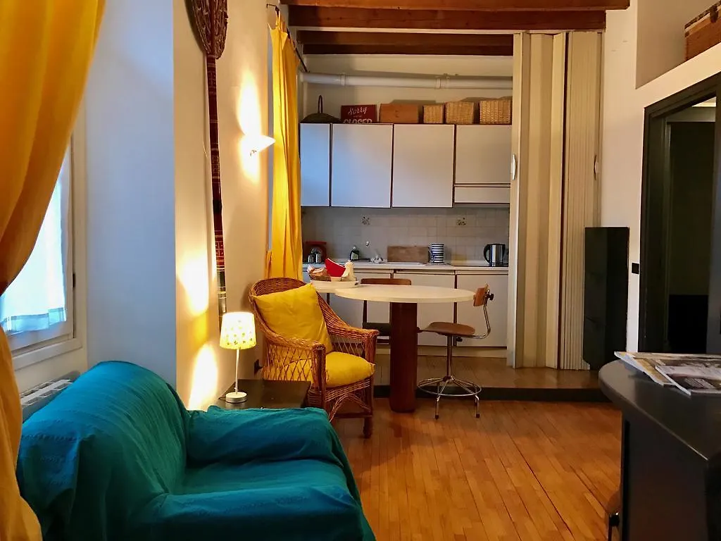 Lovelyloft - Alzaia Naviglio Mailand 0*,