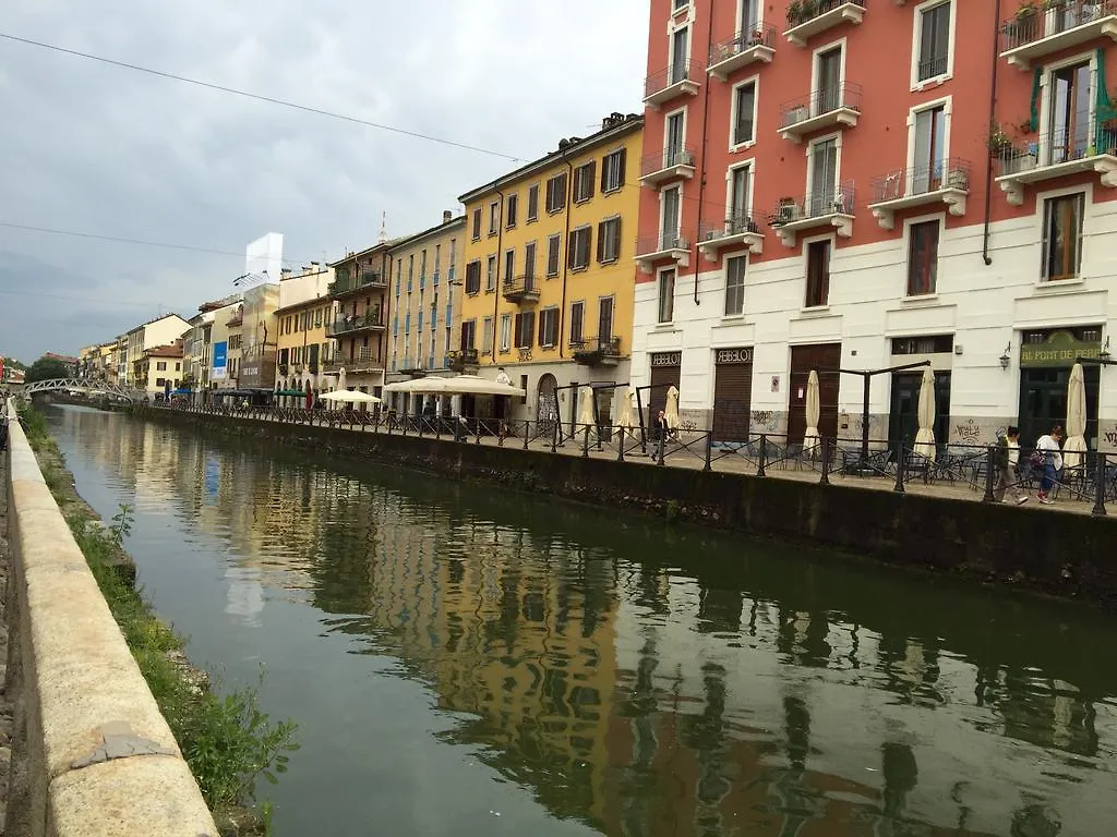 Appartement Lovelyloft - Alzaia Naviglio Milaan Italië